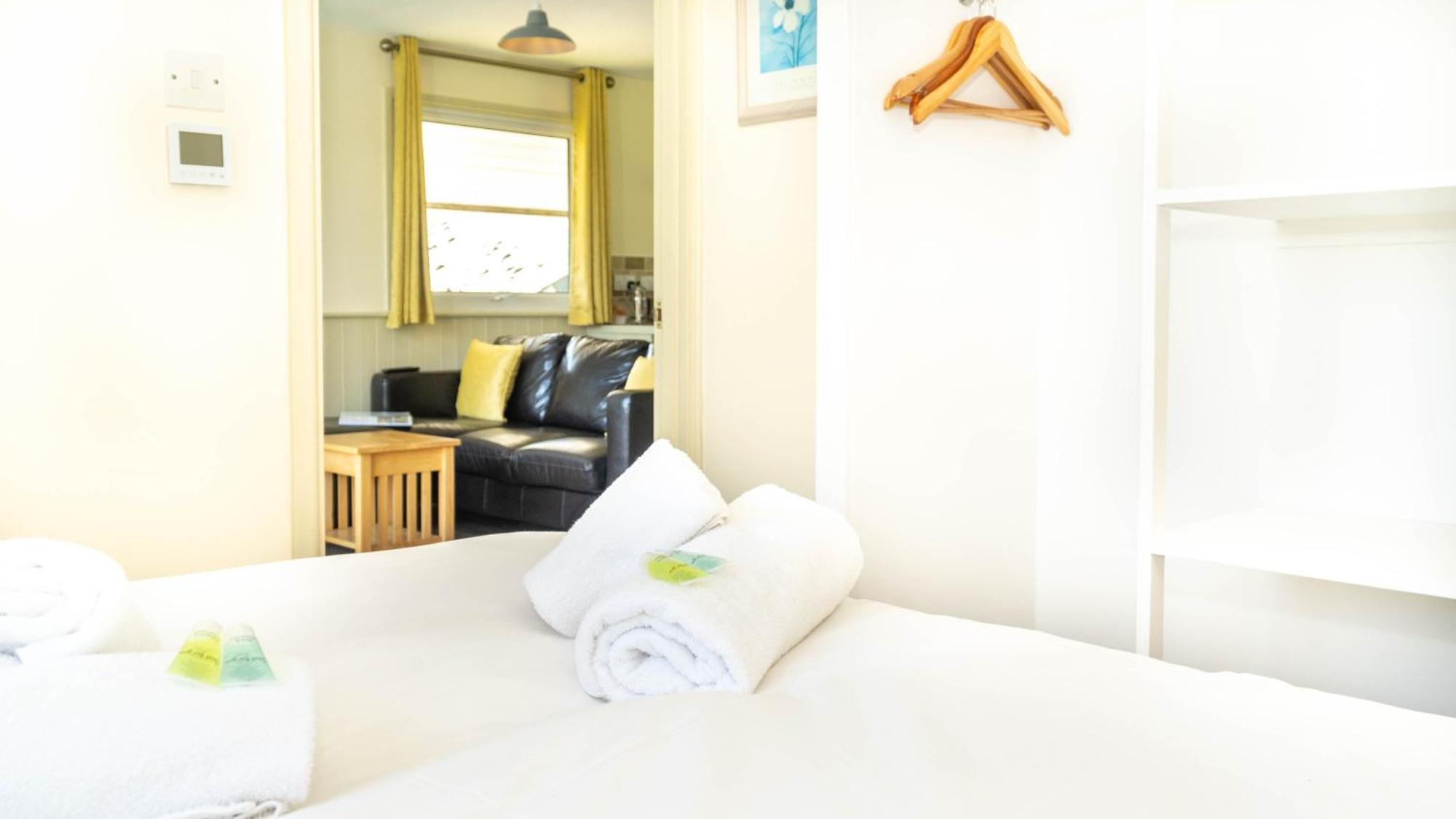 Ta Mill Cottages & Lodges - Meadowview Chalet 1 Launceston Buitenkant foto